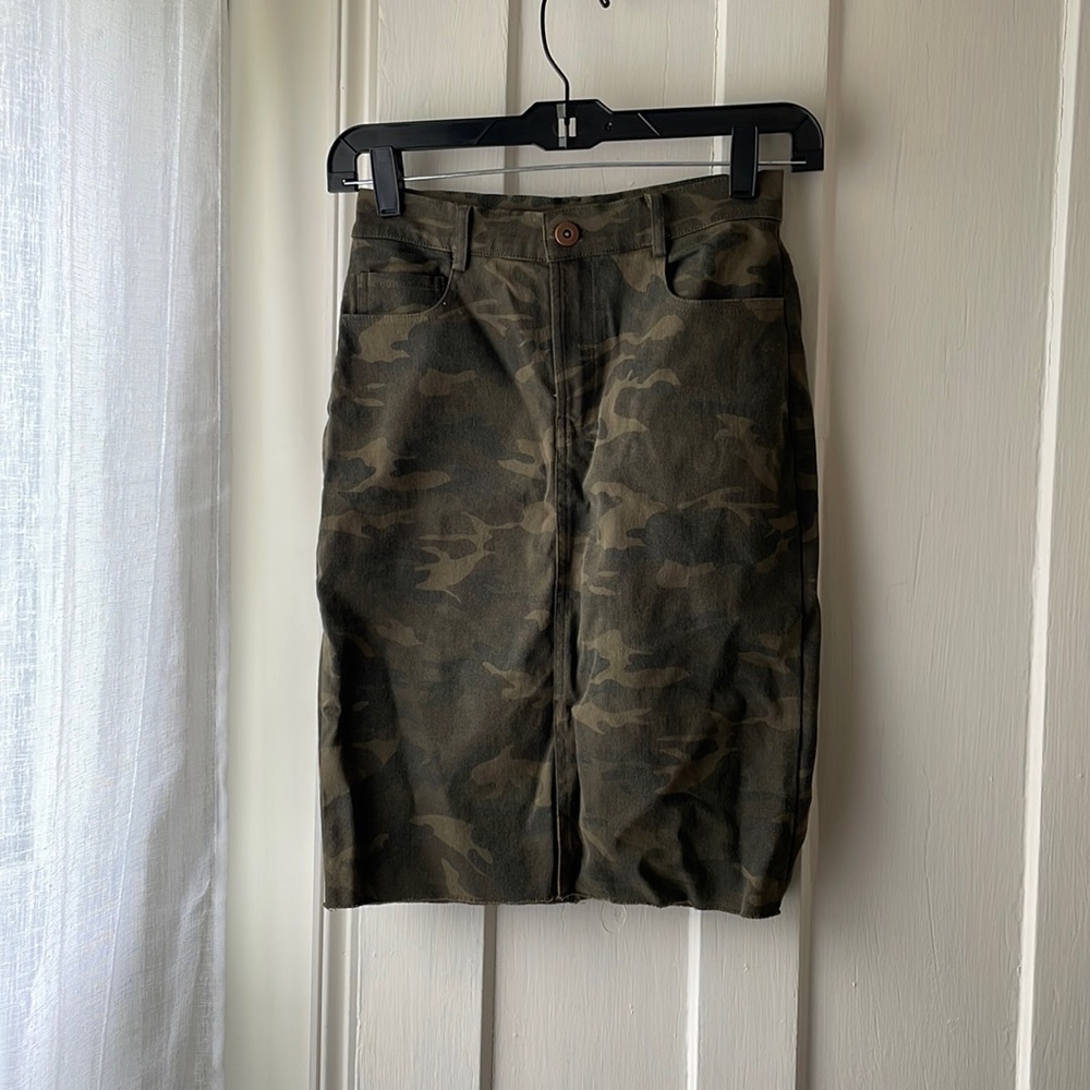 Vici - Midi Camo Skirt - small